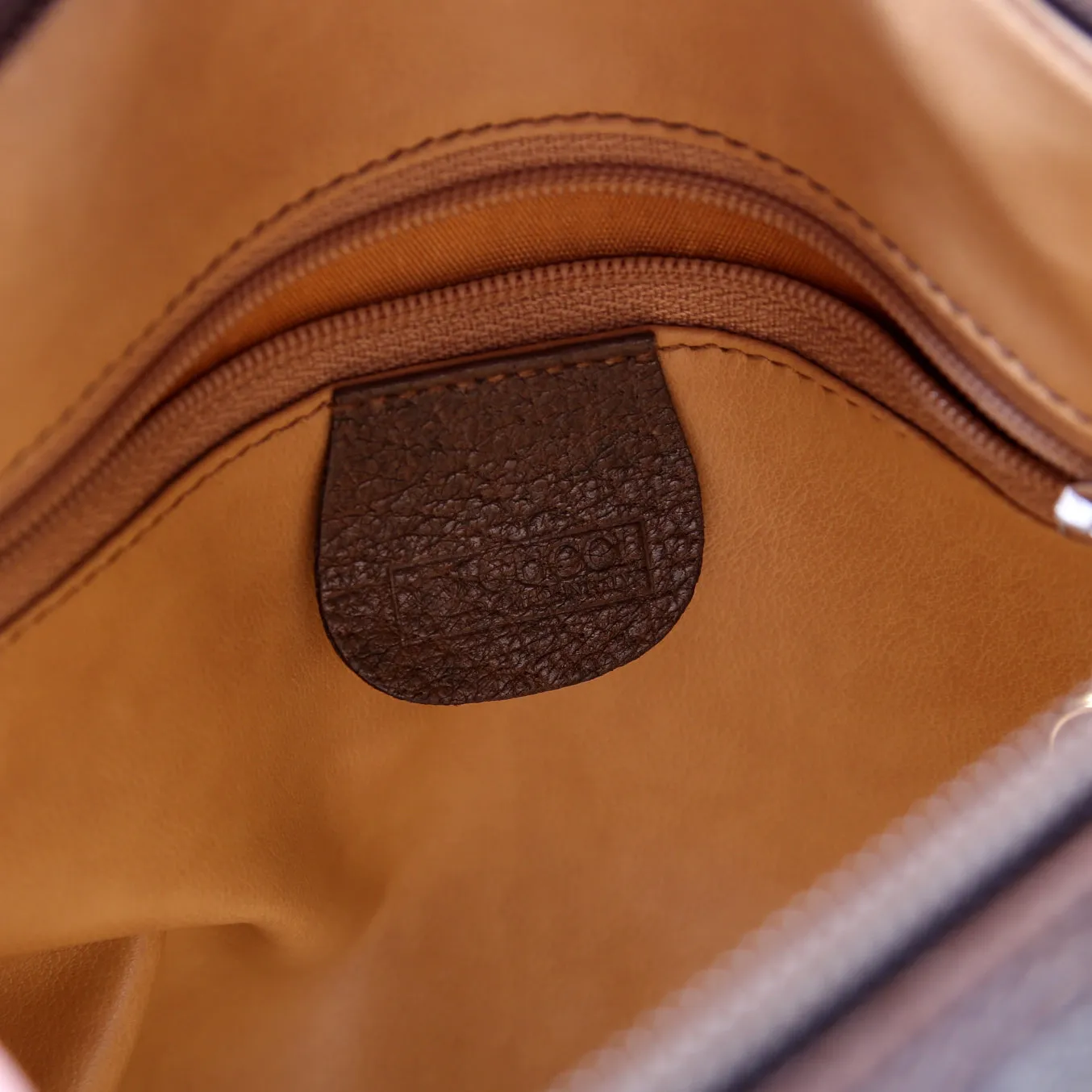 001.56.6177 Vintage Supreme Messenger