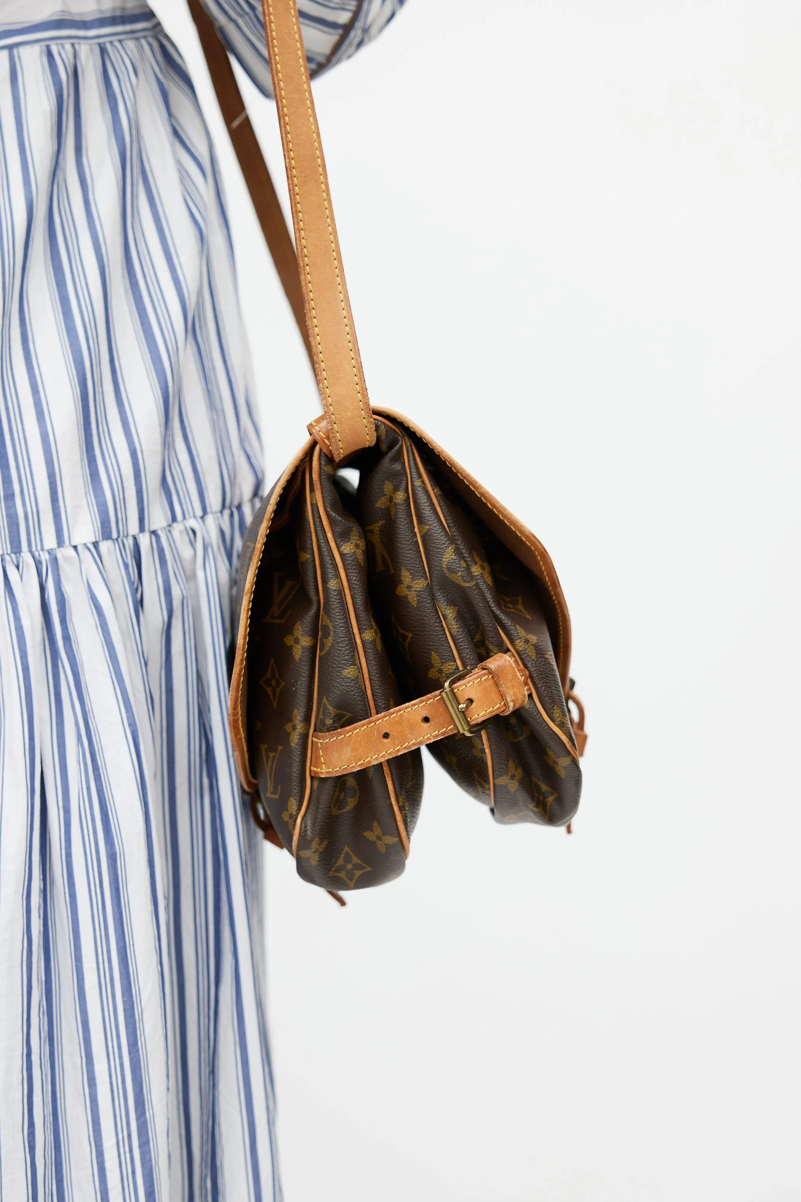 1989 Brown Monogram Saumur 25 Messenger Bag