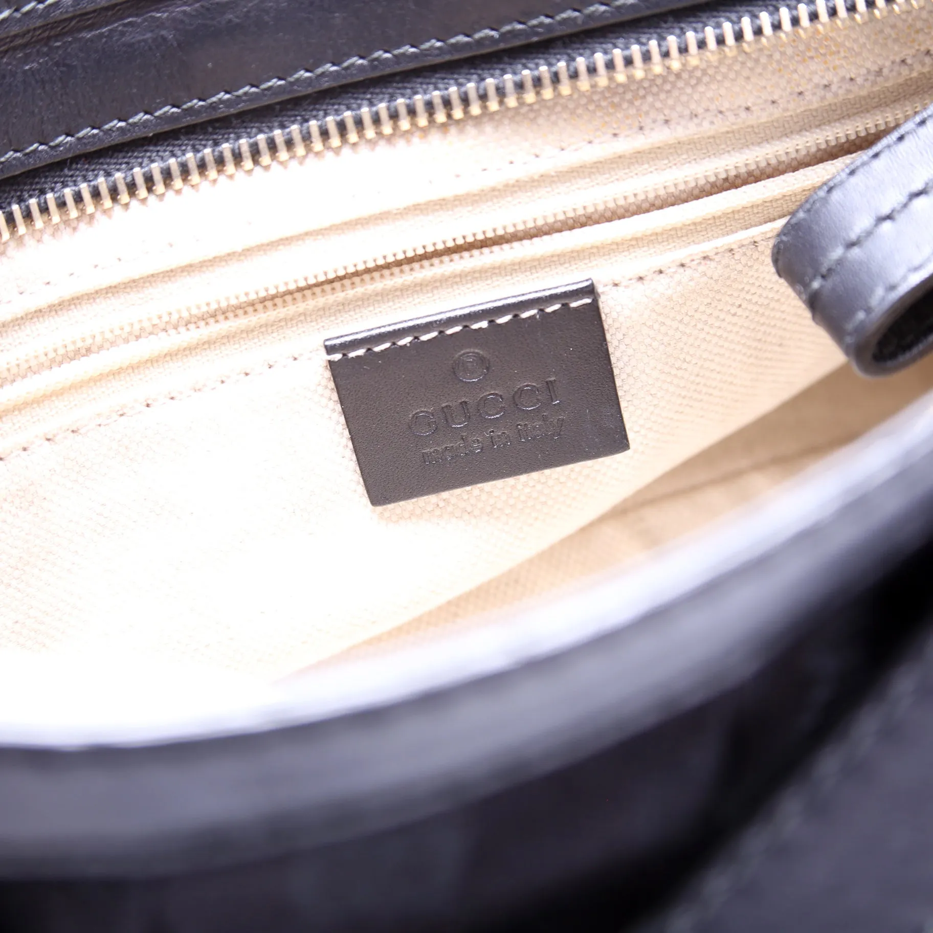 296834 GG Canvas Sukey Messenger Bag Black