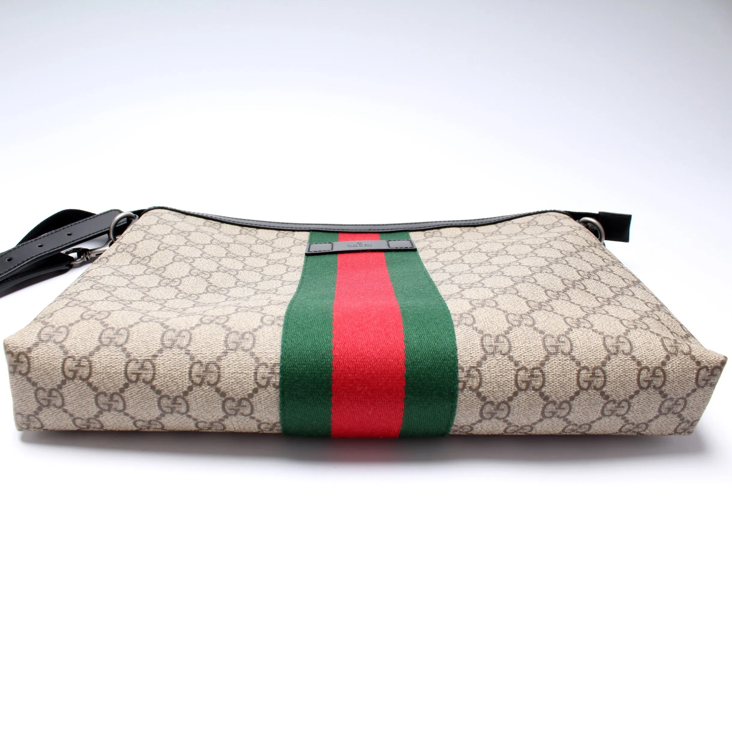 523335 GG Supreme Messenger