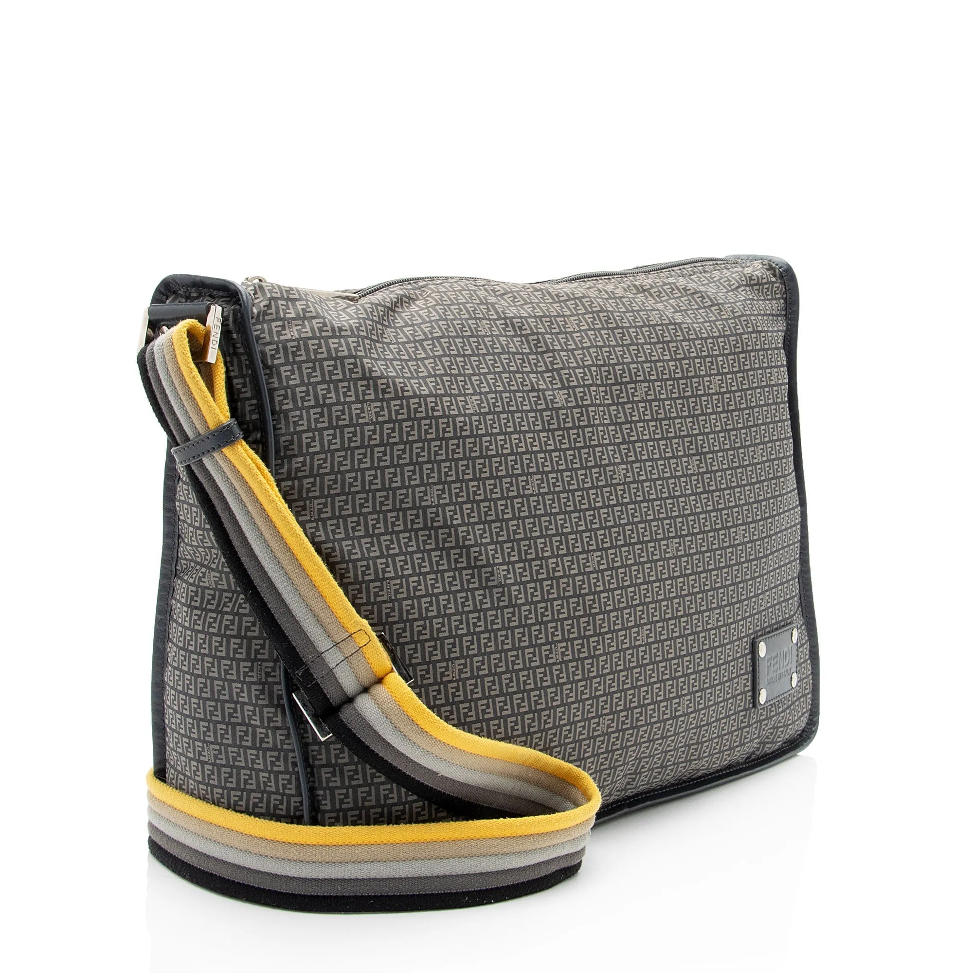 Fendi Nylon Zucchino Messenger (SHF-hFuRrv)