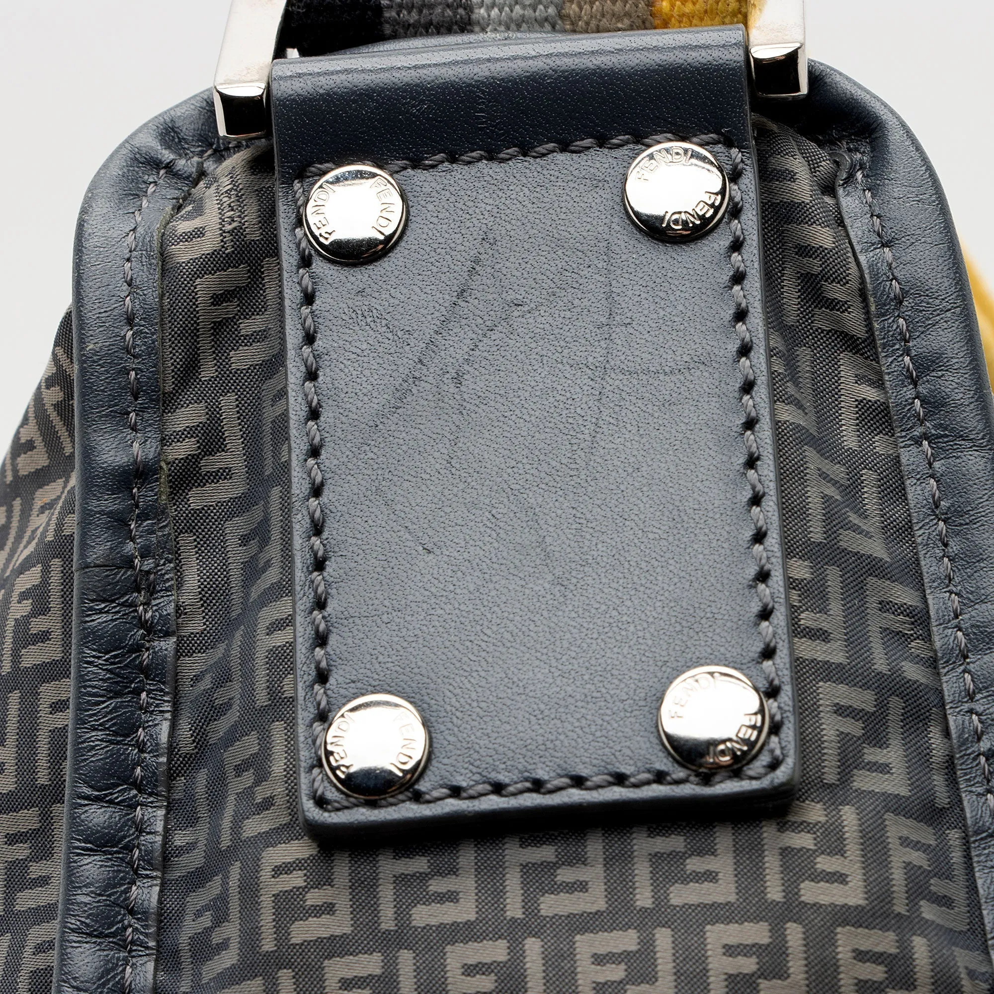 Fendi Nylon Zucchino Messenger (SHF-hFuRrv)