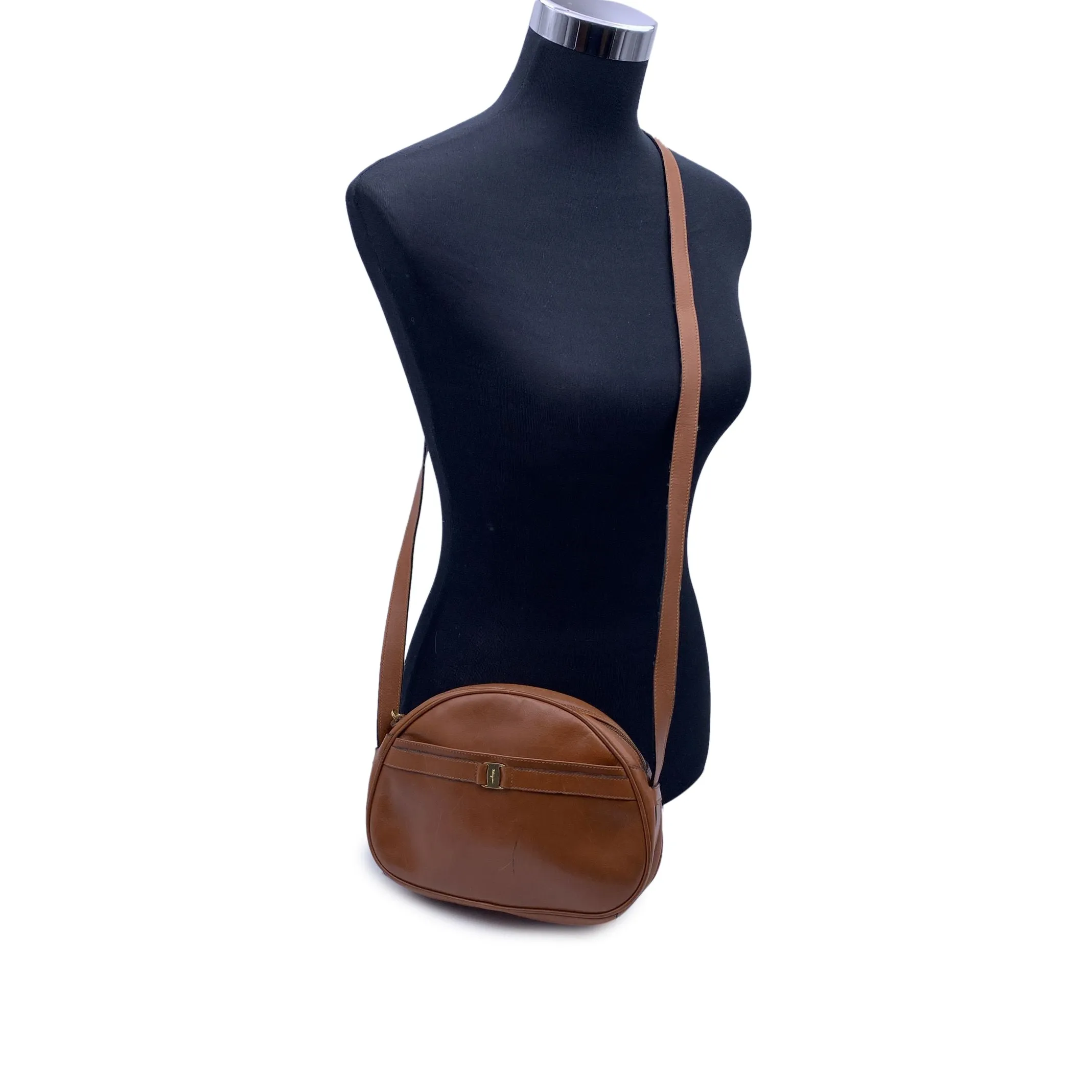 Salvatore Ferragamo Vintage Brown Leather Vara Shoulder Bag Crossbody